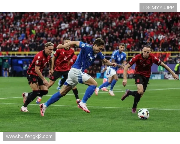 阿尔巴进球后献给队友 此前队友父亲刚刚去世情深意重